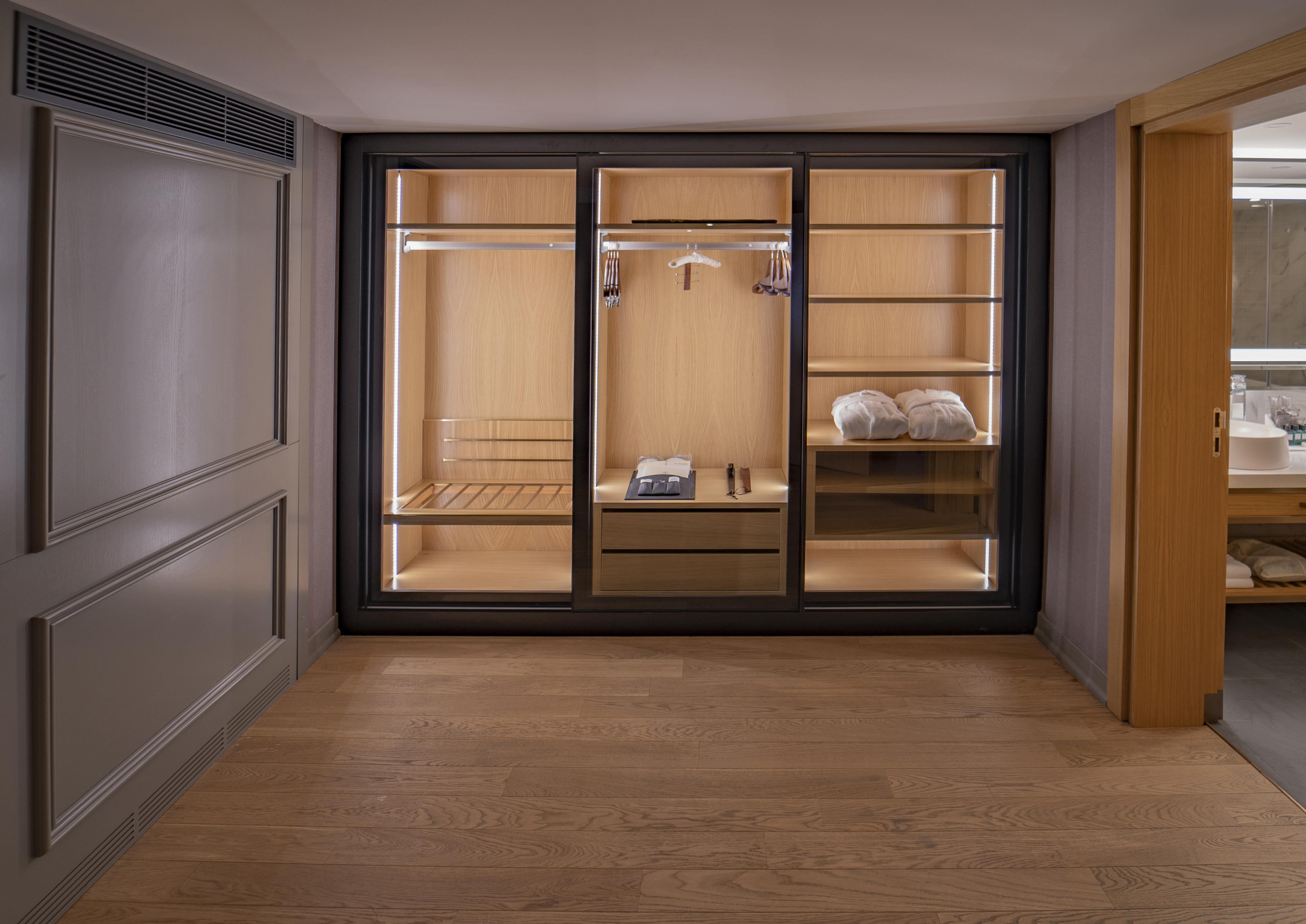 Sofitel Istanbul Taksim Hotel Exterior foto A walk-in closet