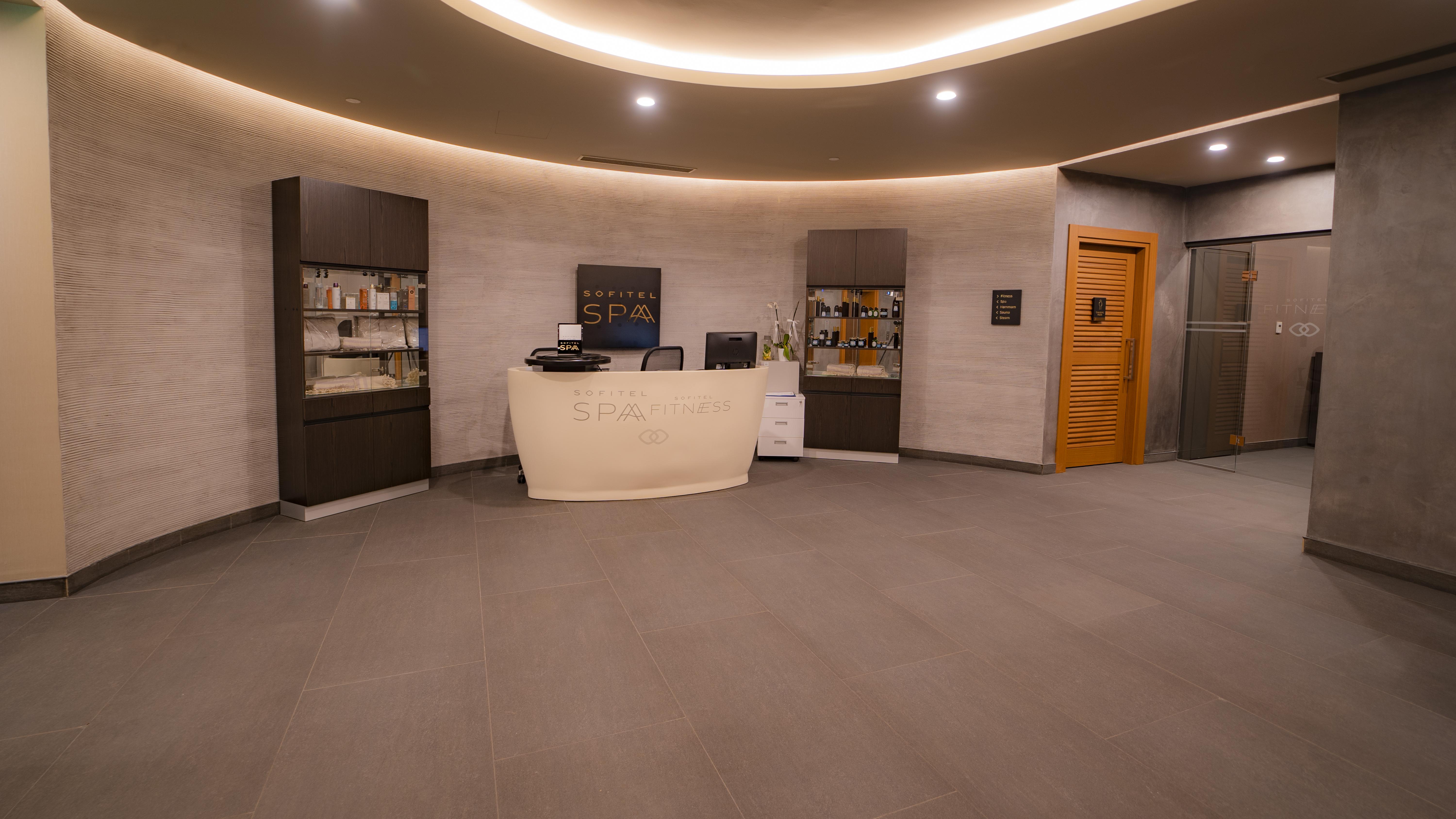 Sofitel Istanbul Taksim Hotel Exterior foto The reception area of the spa