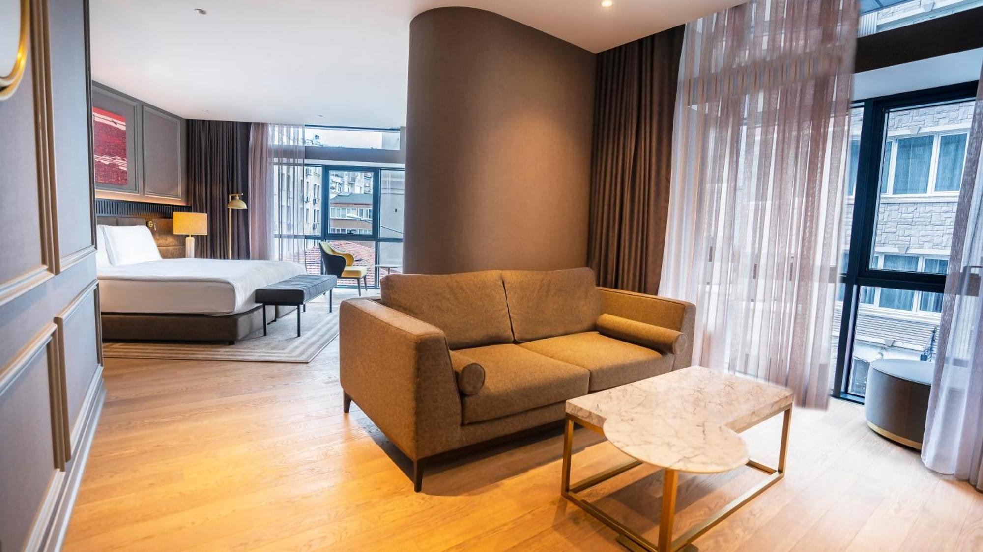 Sofitel Istanbul Taksim Hotel Exterior foto A suite at the hotel